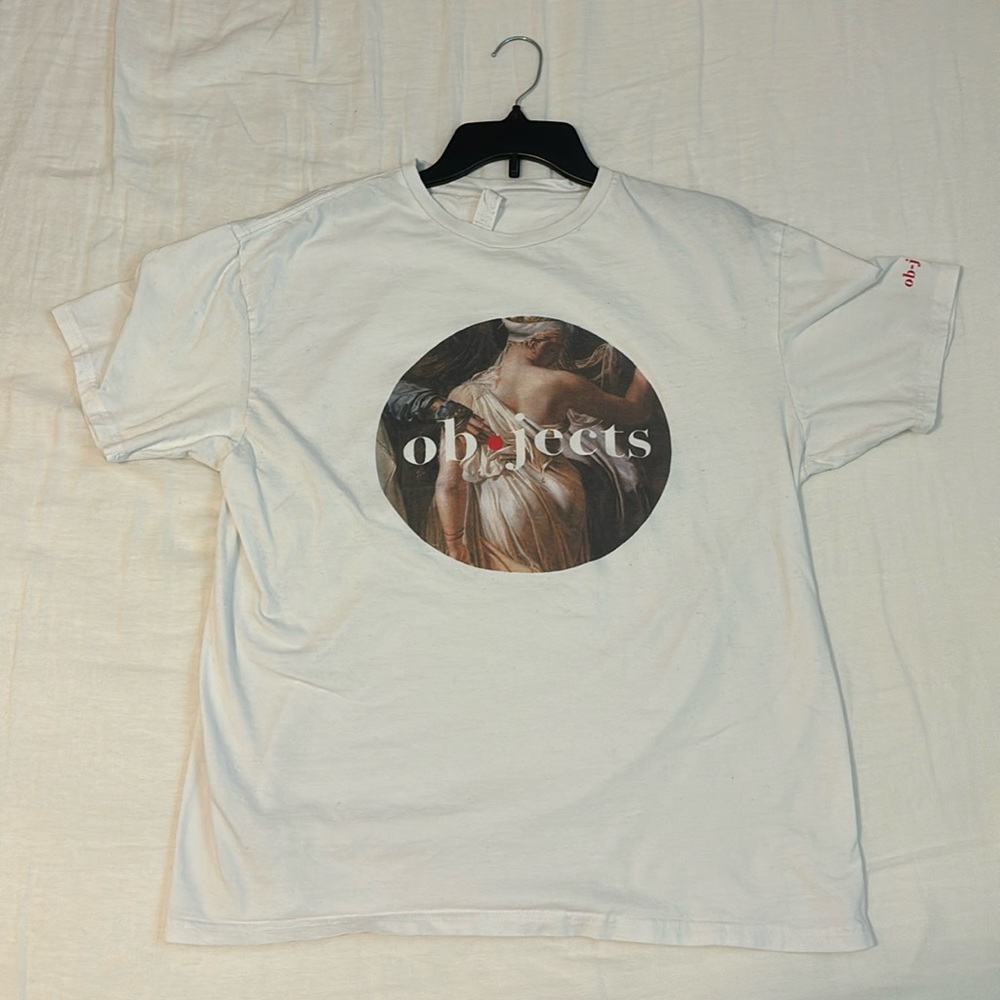 Large vintage graphic tee